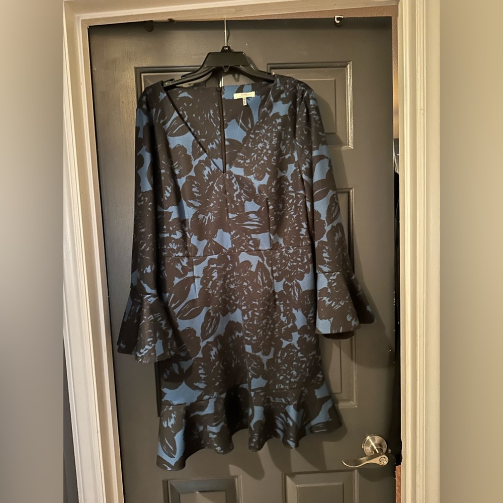 Ladies knee length dress